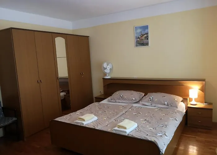 5032a Apartment Kampor